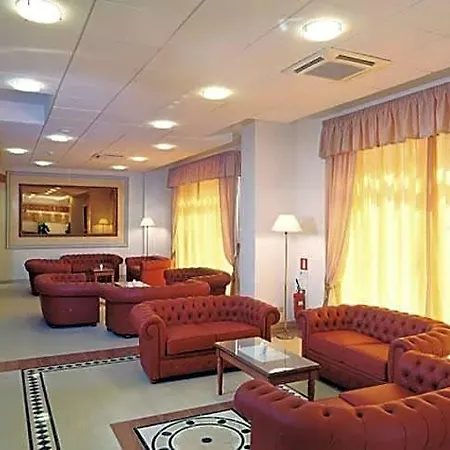 Daniela 4*