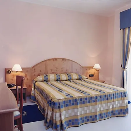 Daniela Hotel 4*