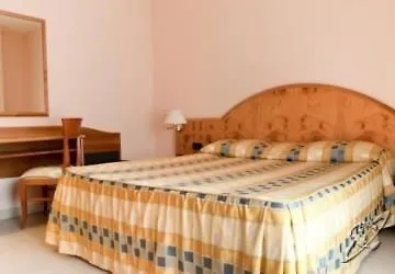 Daniela Hotel 4*